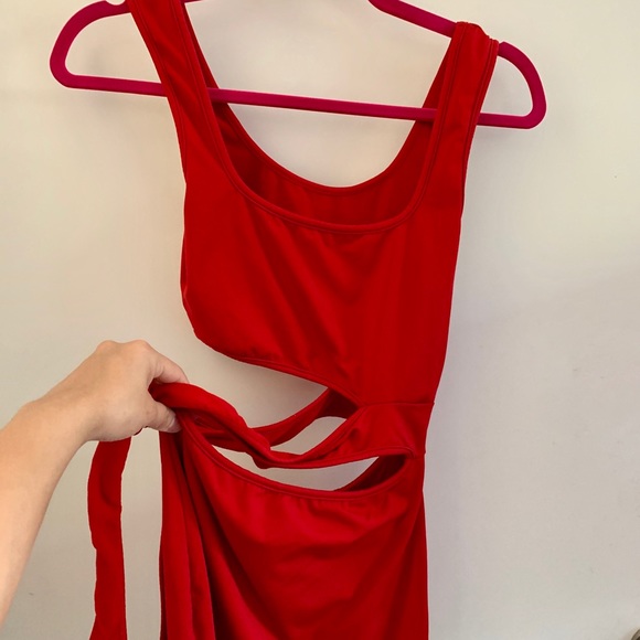 Red mini dress SOLD - Picture 2 of 3